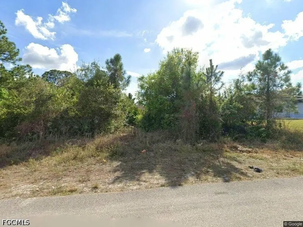 3709 7th Street SW Lehigh Acres FL 33976
