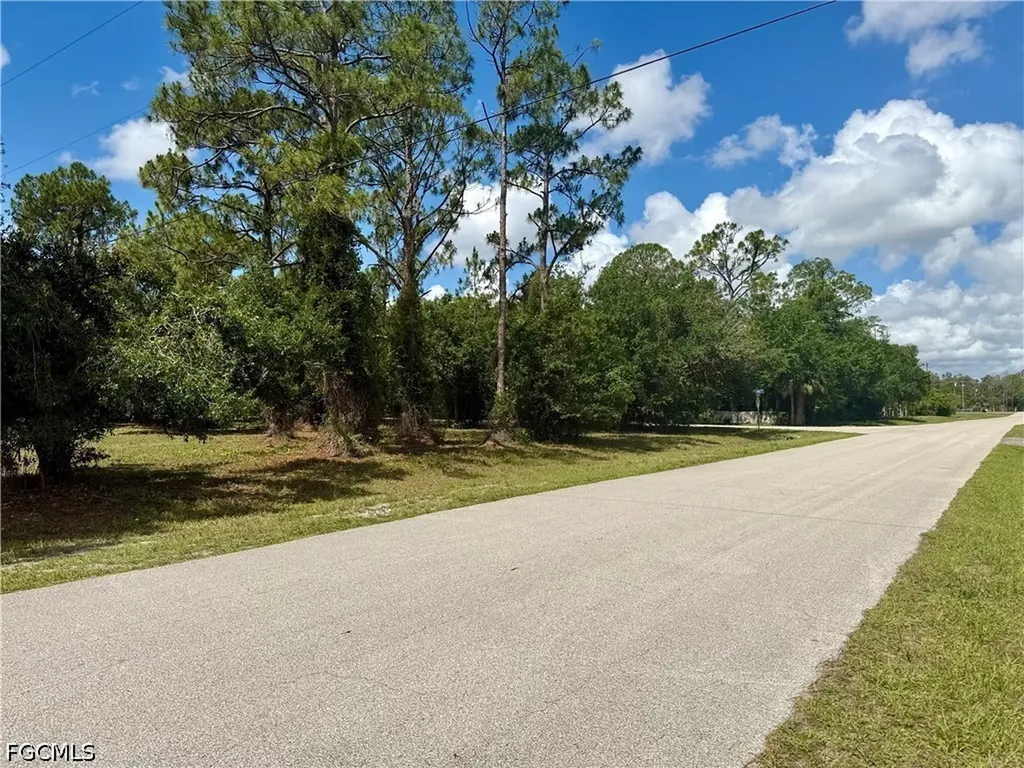 8270 Ebson Drive North Fort Myers FL 33917