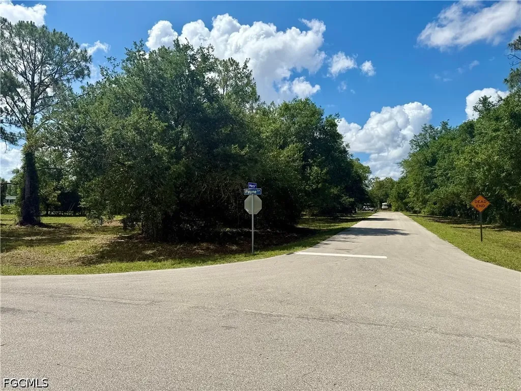 8270 Ebson Drive North Fort Myers FL 33917