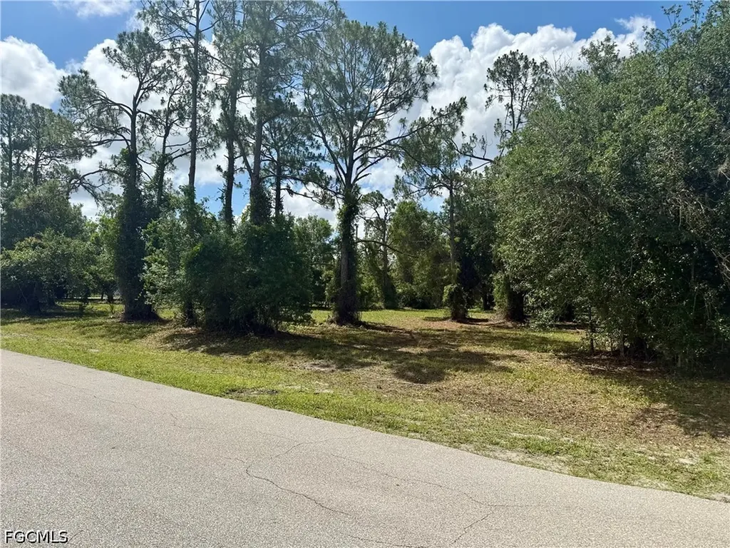 8270 Ebson Drive North Fort Myers FL 33917