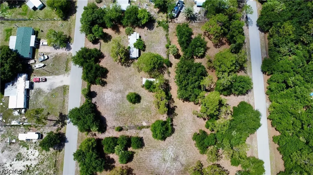 8270 Ebson Drive North Fort Myers FL 33917