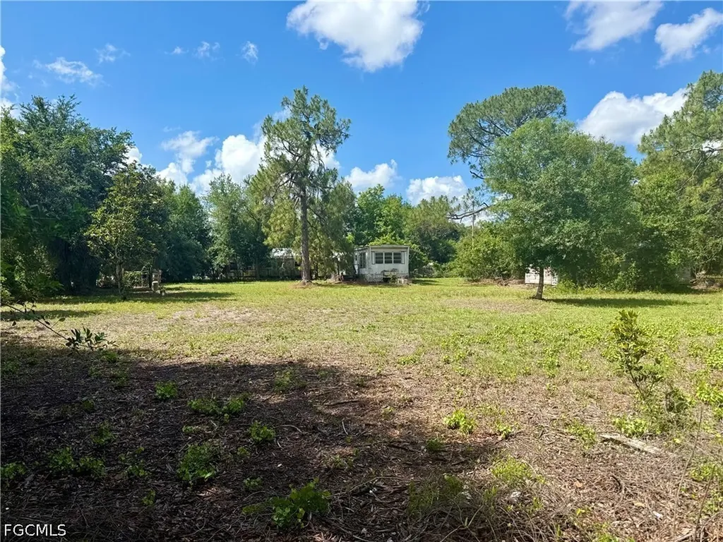 8270 Ebson Drive North Fort Myers FL 33917