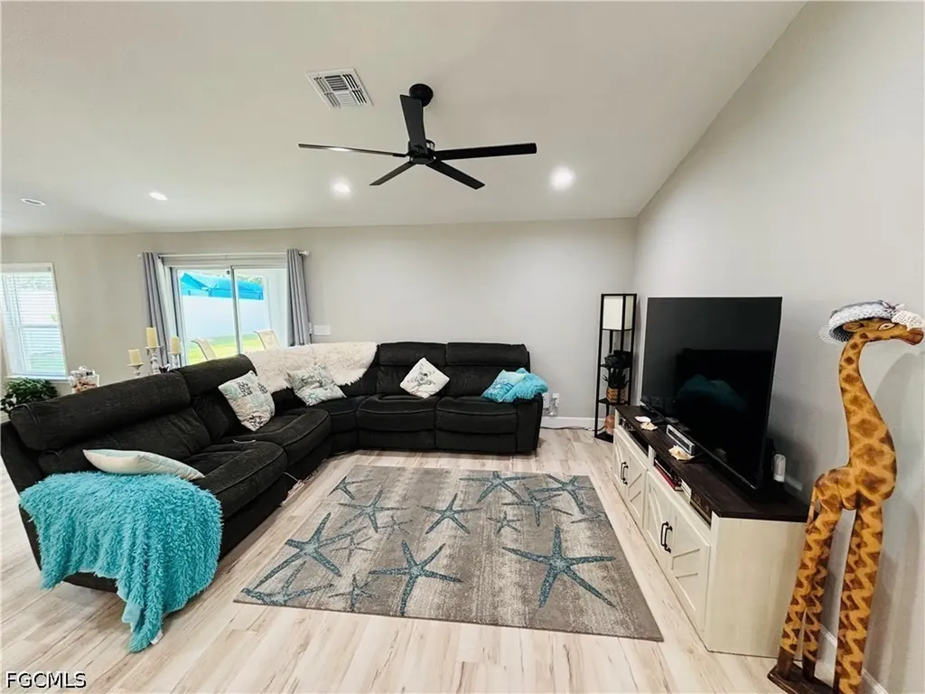 511 NW 6th Street Cape Coral FL 33993