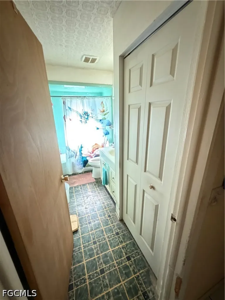 1873 Winkler Avenue Fort Myers FL 33901