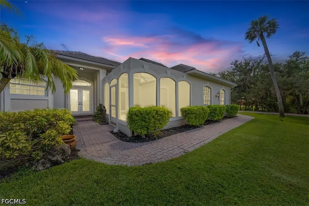 12800 Treeline Court North Fort Myers FL 33903