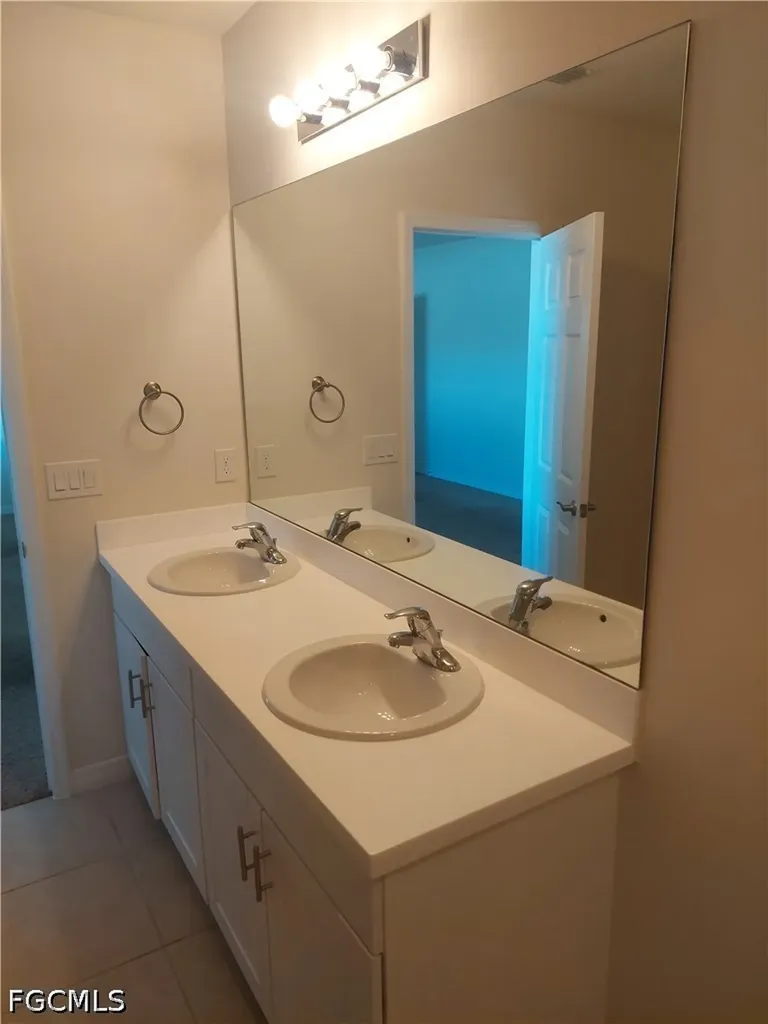 326 SW 24th Place Cape Coral FL 33991