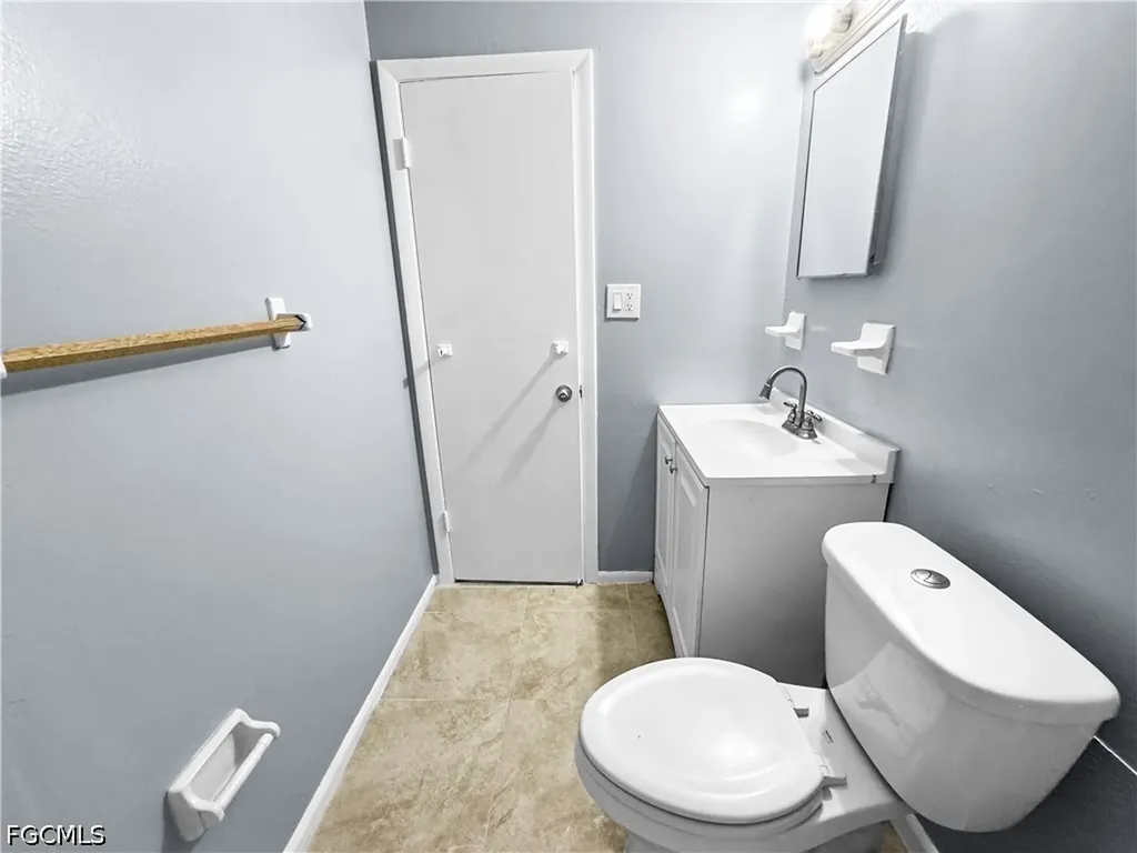 6617 Warwick Circle Fort Myers FL 33919