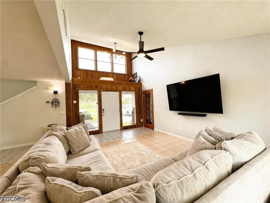 429 SW 44th Street Cape Coral FL 33914