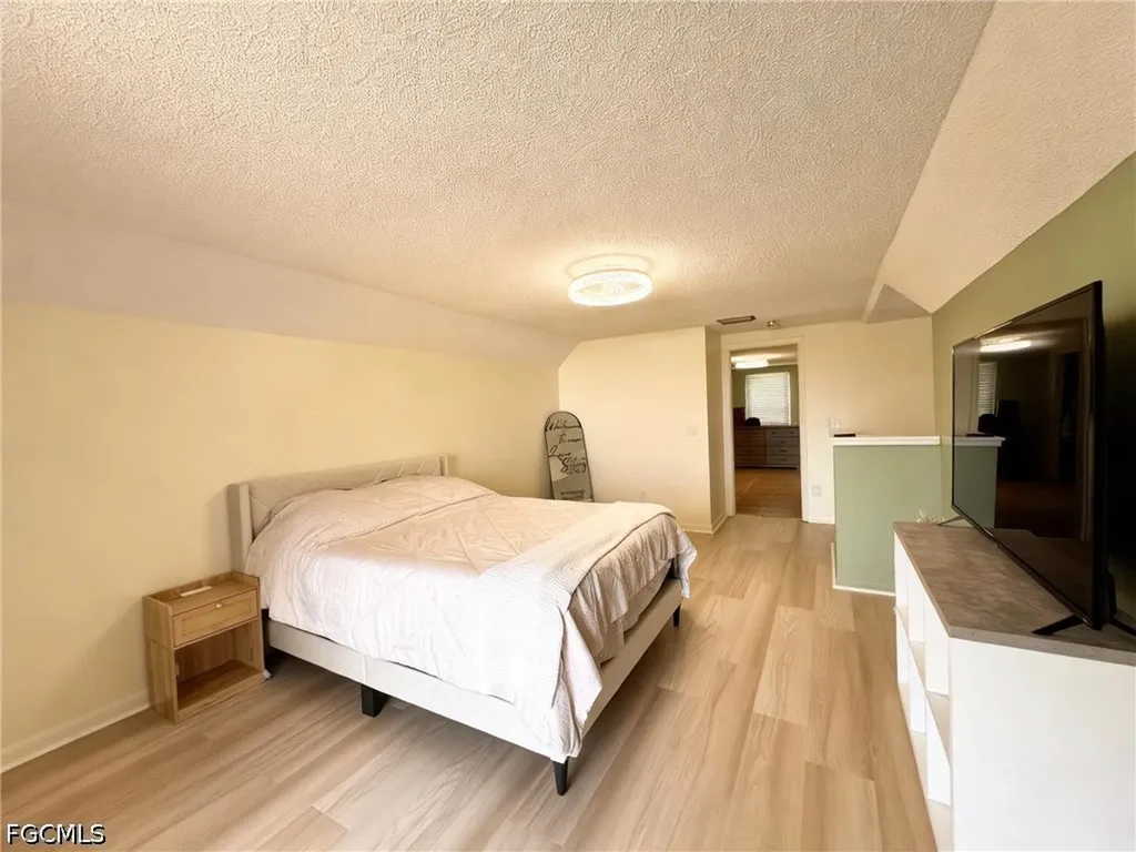 429 SW 44th Street Cape Coral FL 33914