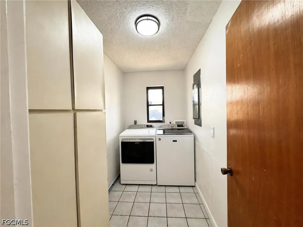 429 SW 44th Street Cape Coral FL 33914