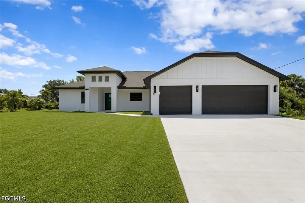 6156 Hughes Avenue Fort Myers FL 33905