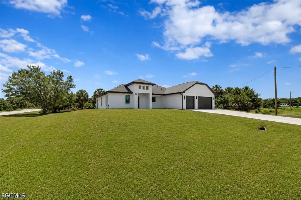 6156 Hughes Avenue Fort Myers FL 33905