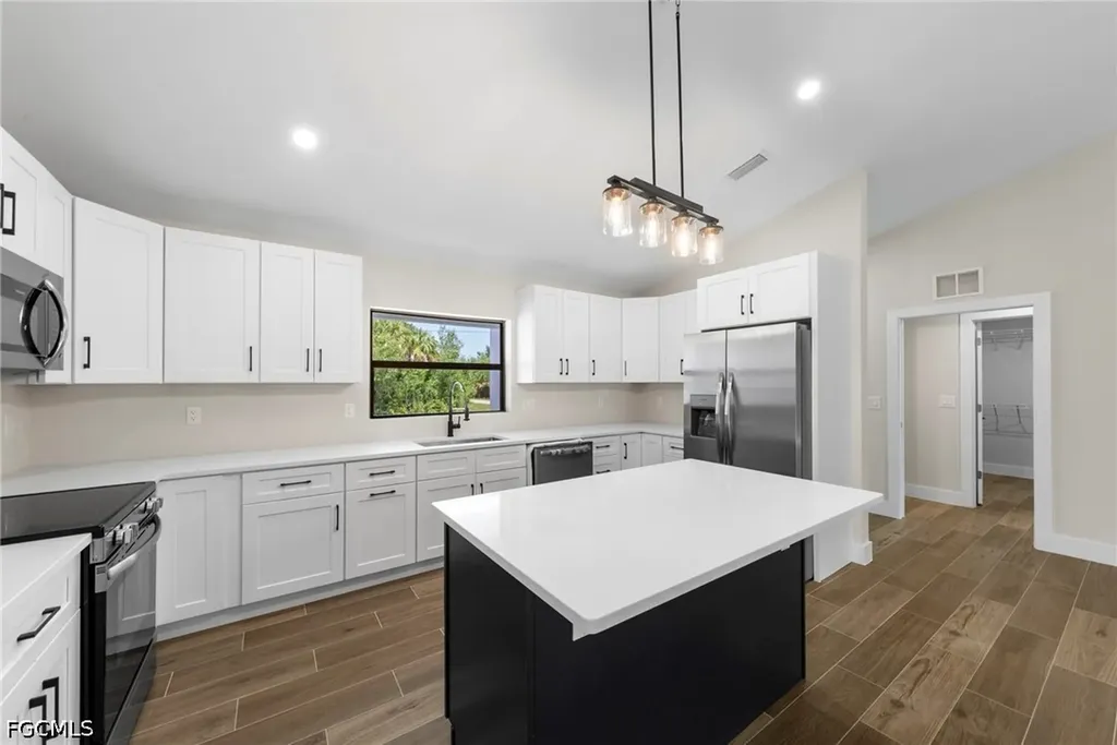6156 Hughes Avenue Fort Myers FL 33905