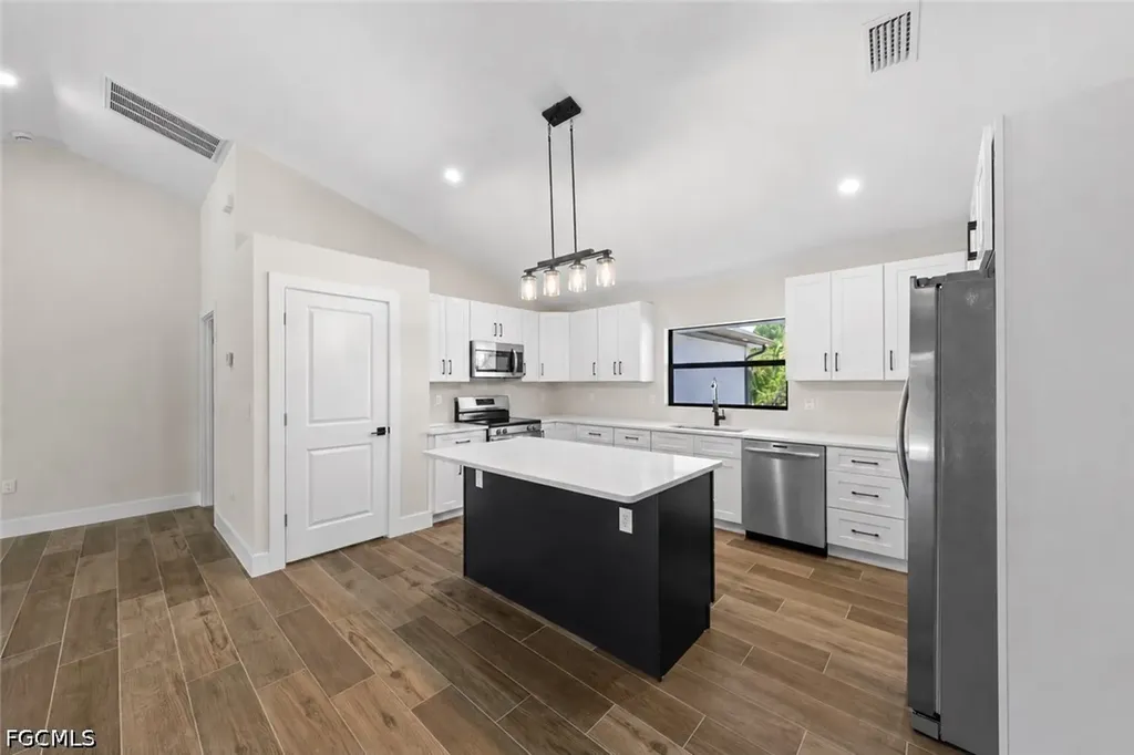 6156 Hughes Avenue Fort Myers FL 33905