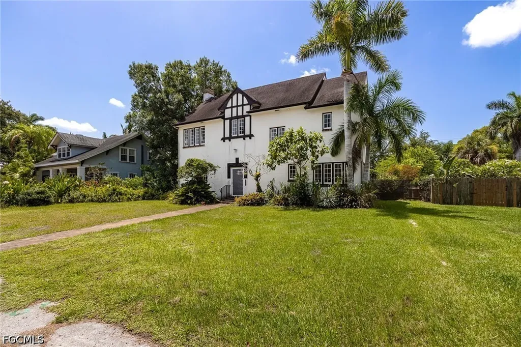 2644 Providence Street Fort Myers FL 33916