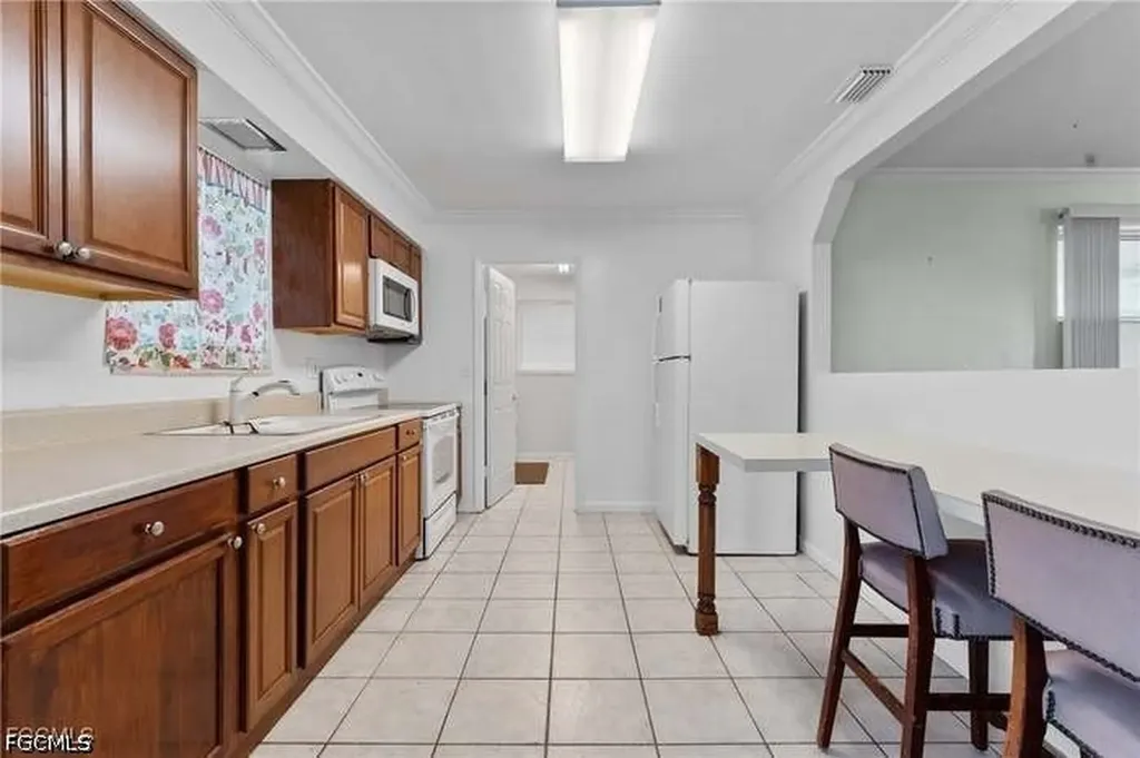 312 Grovewood Avenue S Lehigh Acres FL 33936
