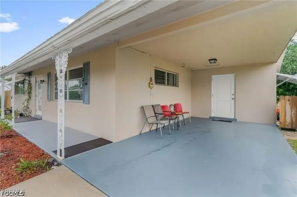 312 Grovewood Avenue S Lehigh Acres FL 33936