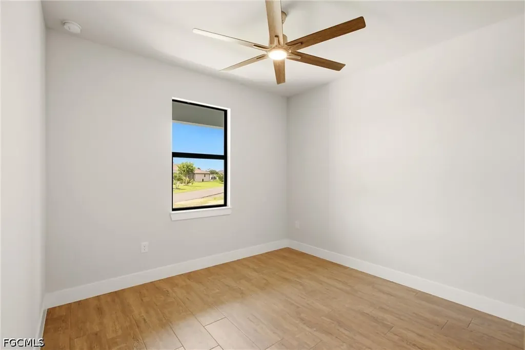 3518 NE 21st Place Cape Coral FL 33909