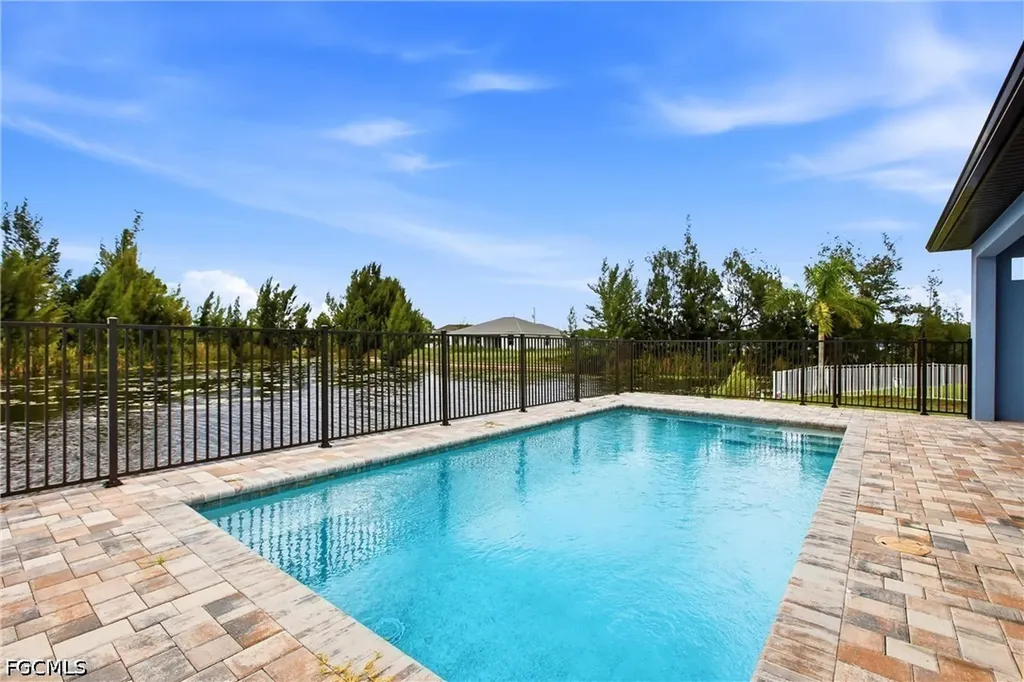 3518 NE 21st Place Cape Coral FL 33909