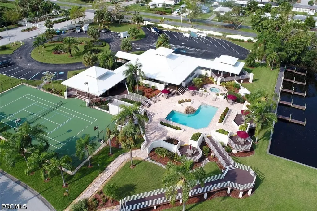 9262 Palm Island Circle North Fort Myers FL 33903