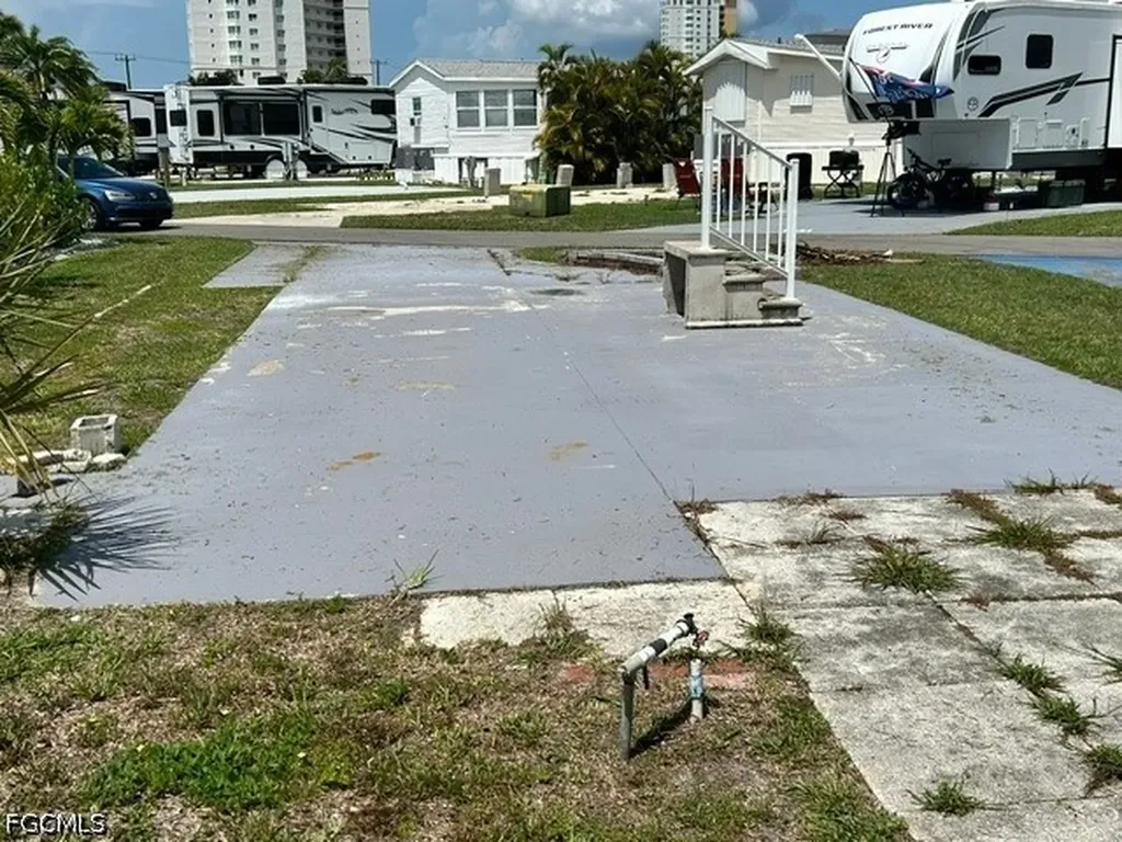 19681 Summerlin Road 572 Fort Myers FL 33908
