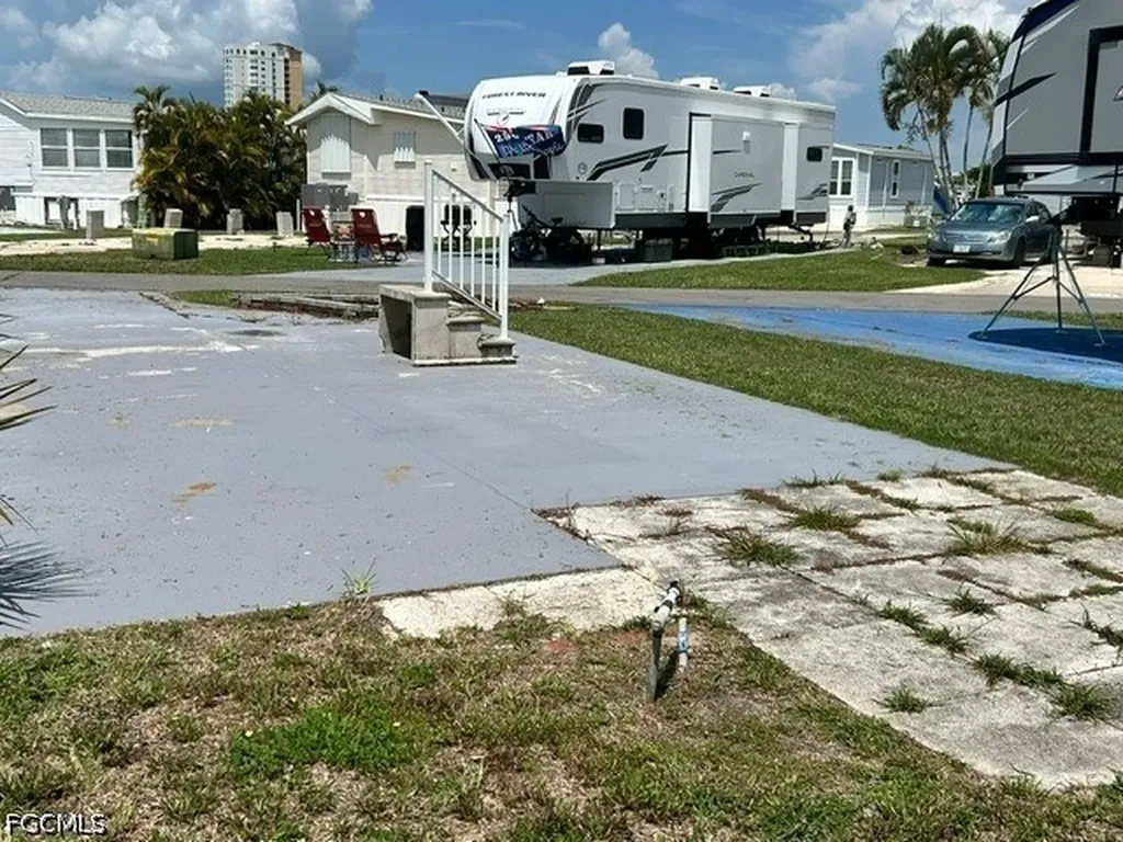 19681 Summerlin Road 572 Fort Myers FL 33908