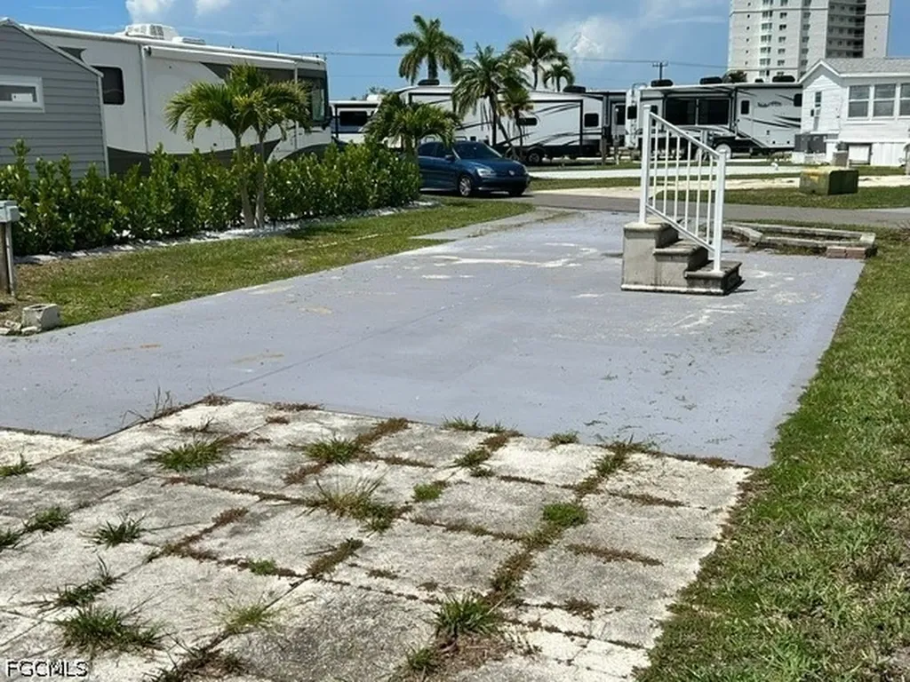 19681 Summerlin Road 572 Fort Myers FL 33908