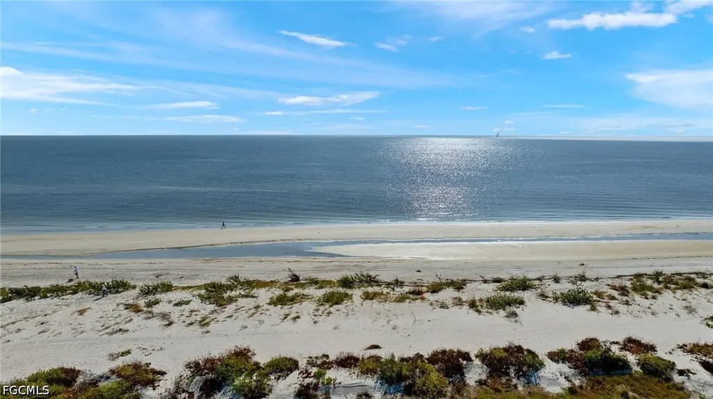 466 E Gulf Drive Sanibel FL 33957