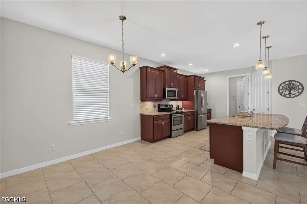 3000 Sunset Pointe Circle Cape Coral FL 33914