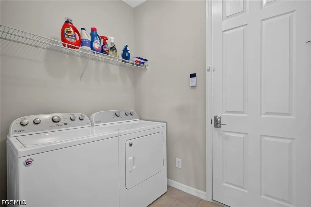 3000 Sunset Pointe Circle Cape Coral FL 33914