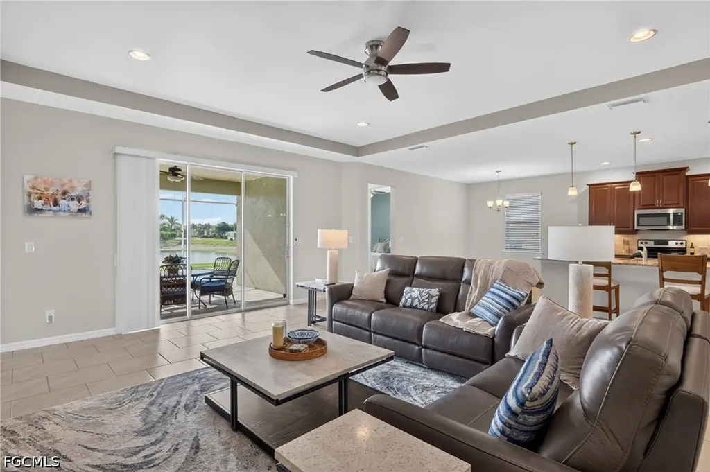 3000 Sunset Pointe Circle Cape Coral FL 33914