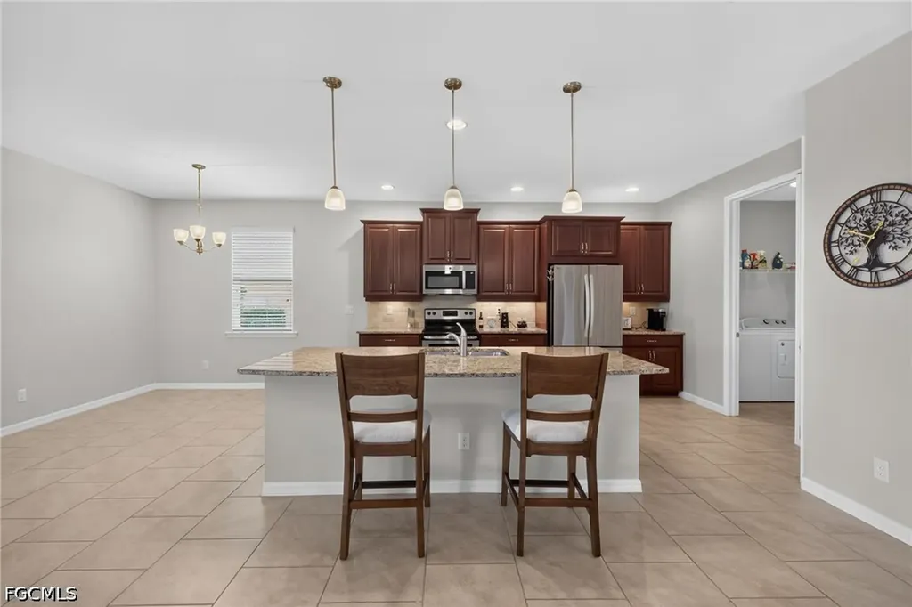 3000 Sunset Pointe Circle Cape Coral FL 33914