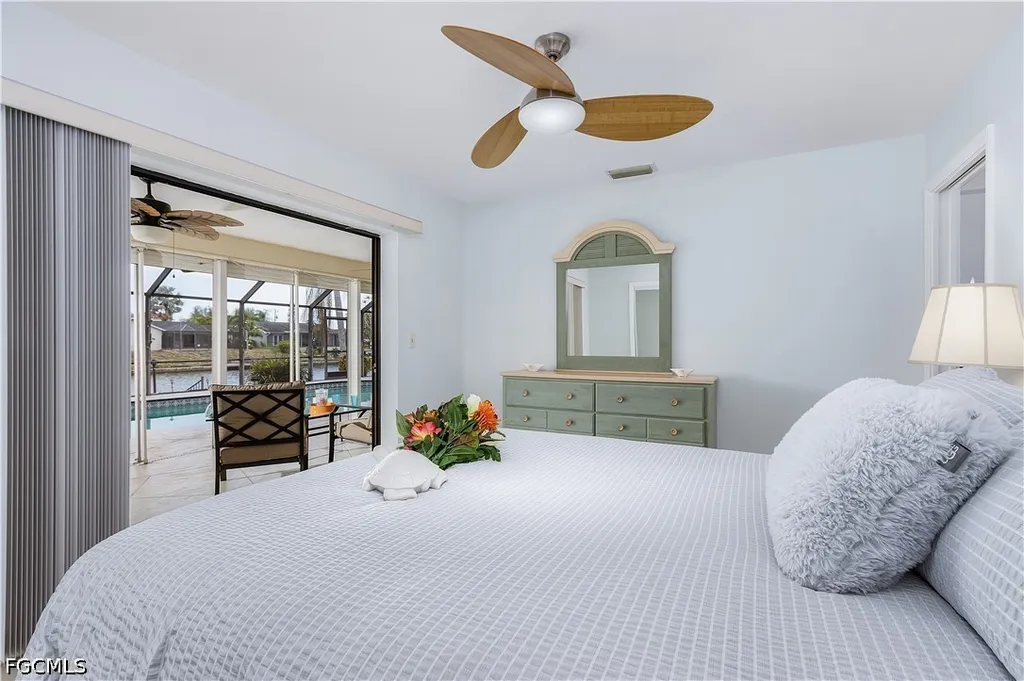 618 W Archer Parkway Cape Coral FL 33904
