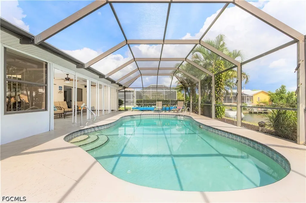 618 W Archer Parkway Cape Coral FL 33904