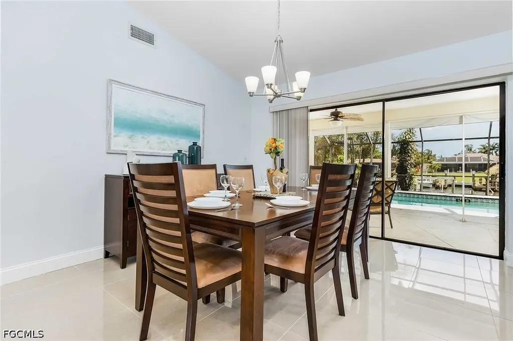 618 W Archer Parkway Cape Coral FL 33904
