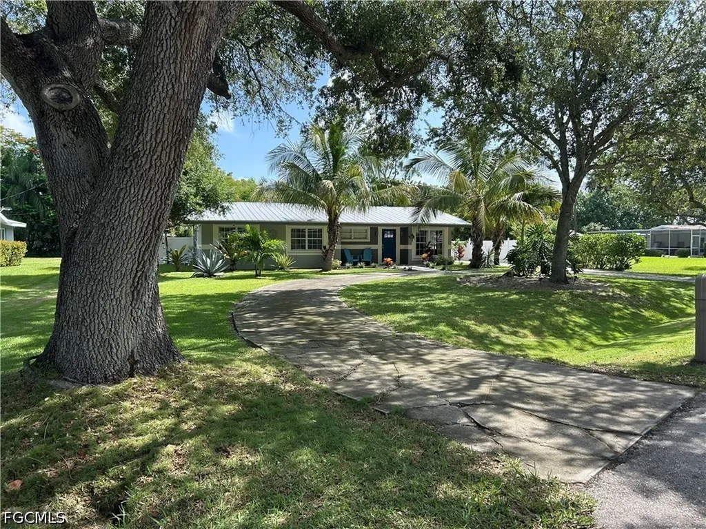 1343 Woodmere Lane Fort Myers FL 33919