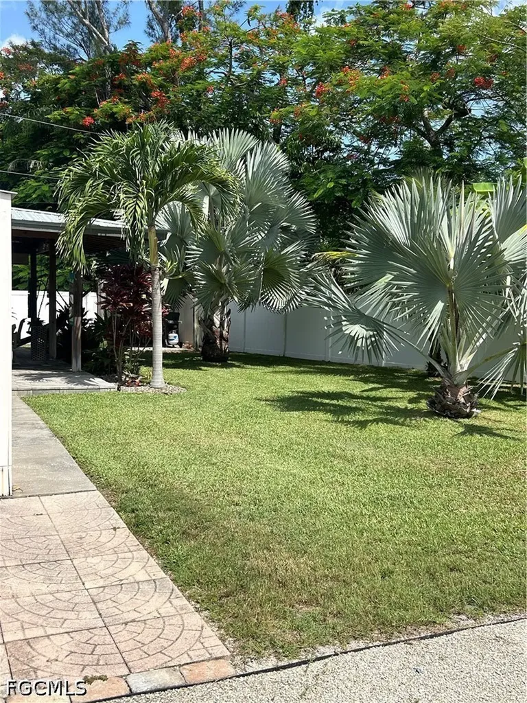 1343 Woodmere Lane Fort Myers FL 33919