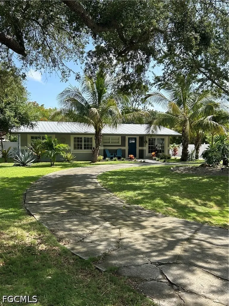 1343 Woodmere Lane Fort Myers FL 33919