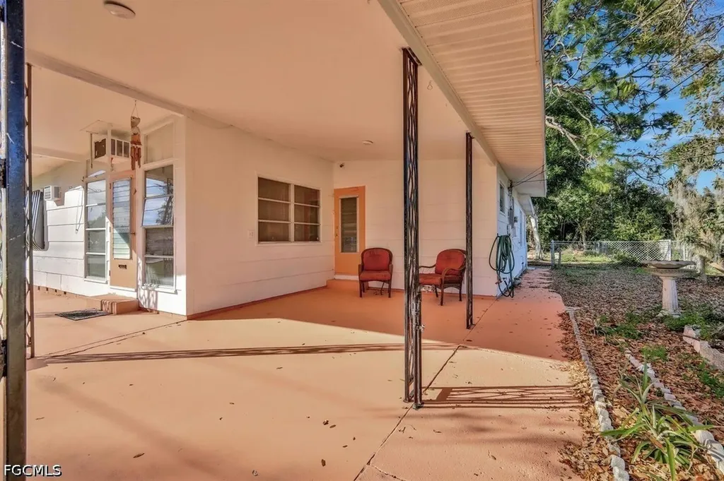 1802 Marilyn Drive North Fort Myers FL 33917