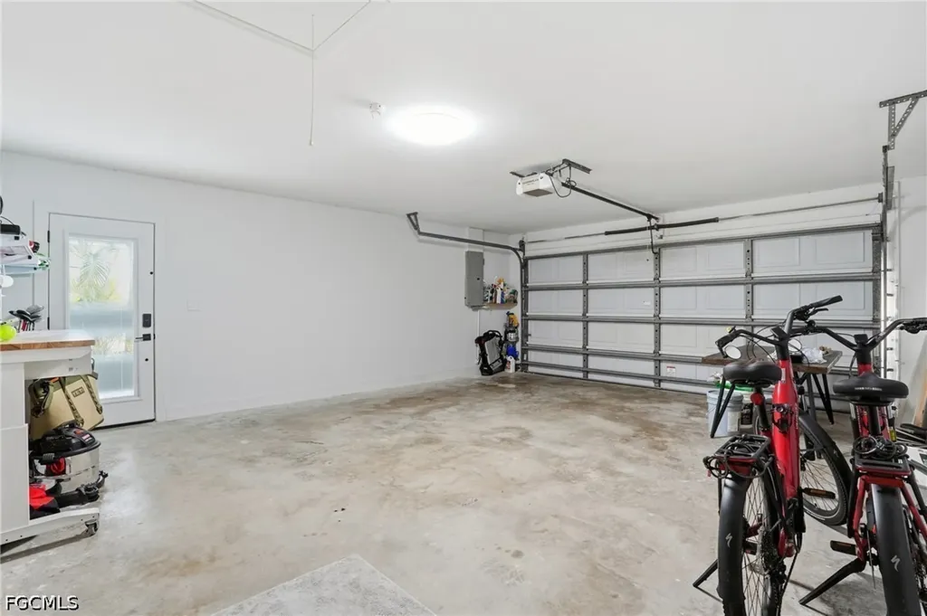 5227 SW 11th Place Cape Coral FL 33914