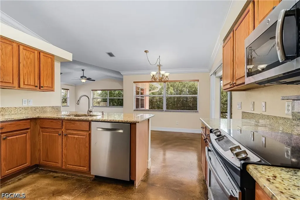 1303 SW 43rd Lane Cape Coral FL 33914