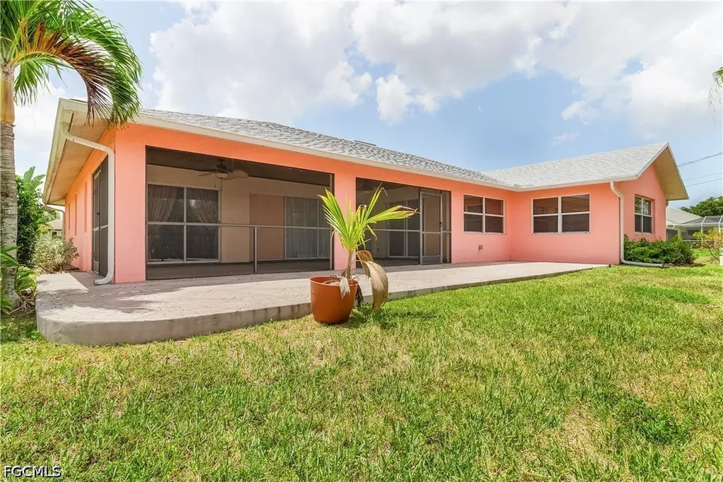 1303 SW 43rd Lane Cape Coral FL 33914