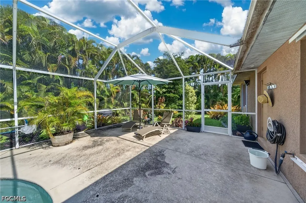 1804 SW 1st Avenue Cape Coral FL 33991