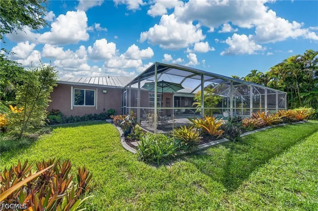 1804 SW 1st Avenue Cape Coral FL 33991