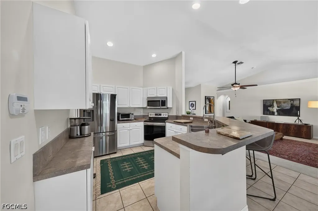 1804 SW 1st Avenue Cape Coral FL 33991