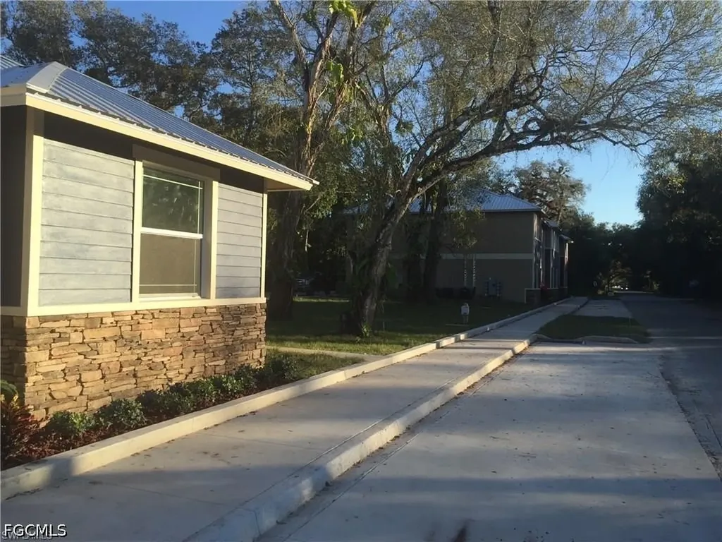 279 N Missouri Street Labelle FL 33935