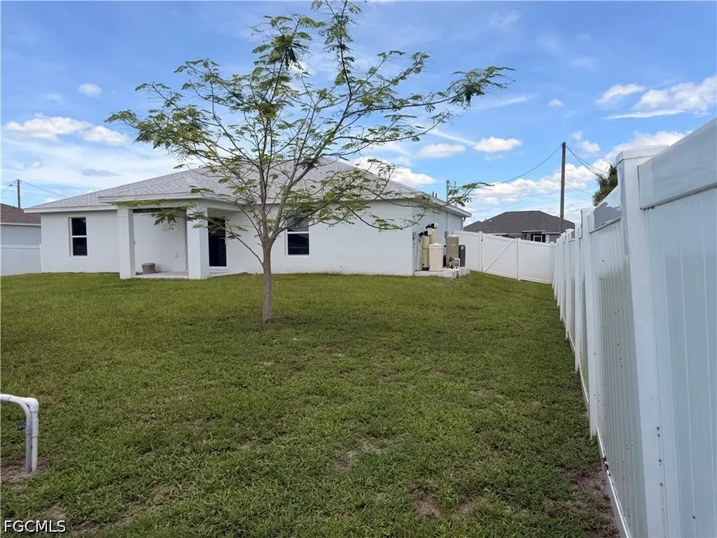3214 NE 14th Place Cape Coral FL 33909