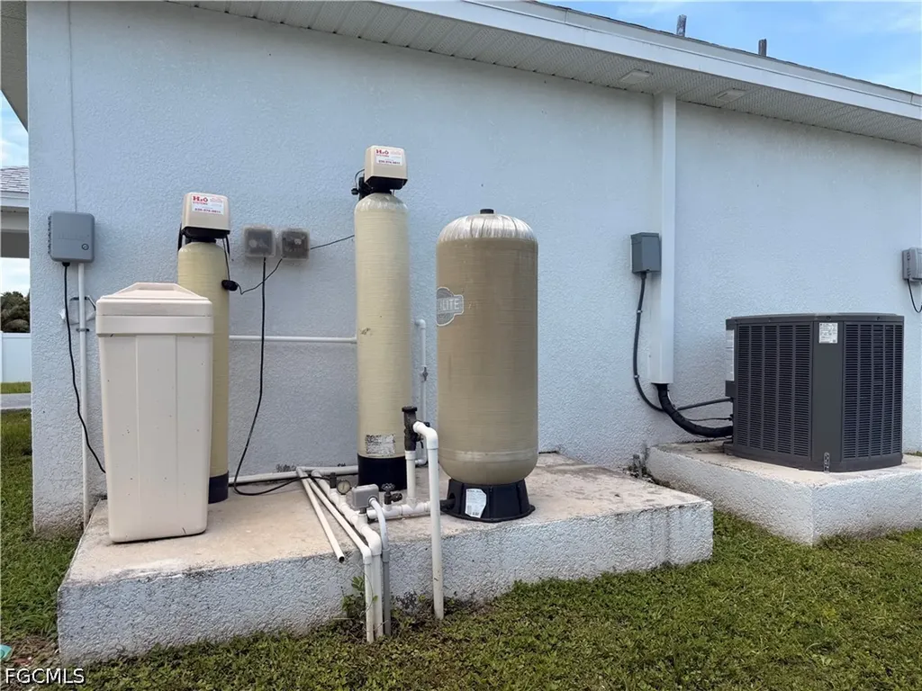 3214 NE 14th Place Cape Coral FL 33909