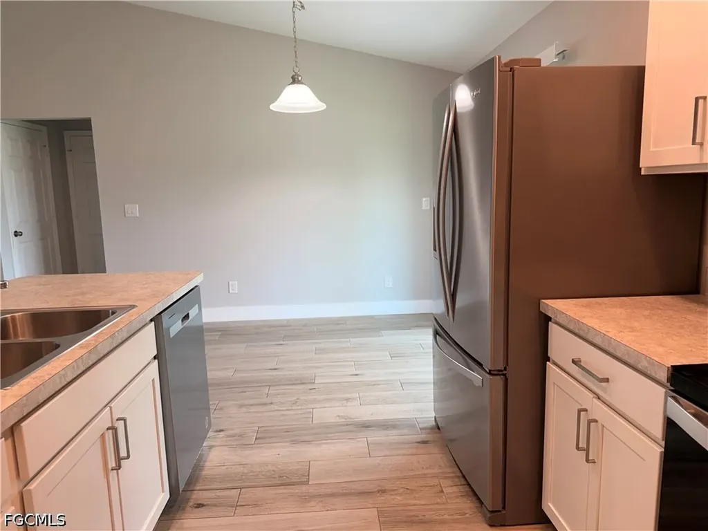 3214 NE 14th Place Cape Coral FL 33909