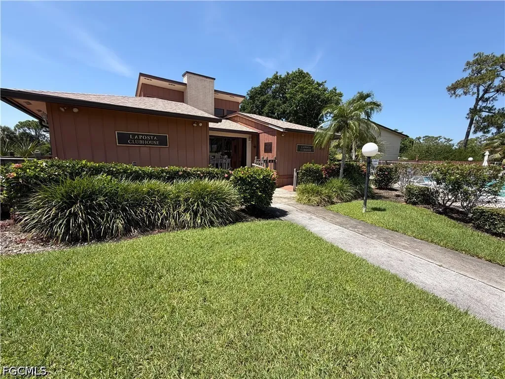 5713 Foxlake Drive North Fort Myers FL 33917